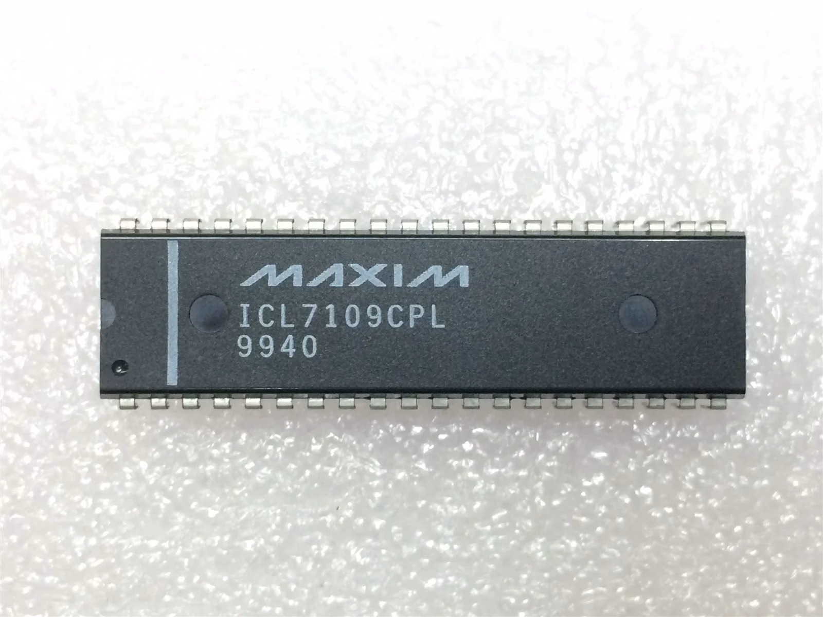 s-l1600 (12) 7109CPL IC ADC 3STATE BI OUT 12BIT 40PIN PDIP 2 PIECES - Image 1