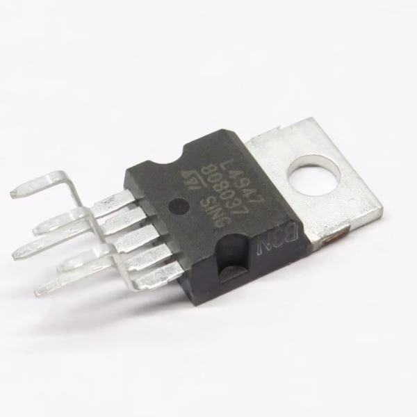 L4947 Very Low Drop 5V Voltage Regulator