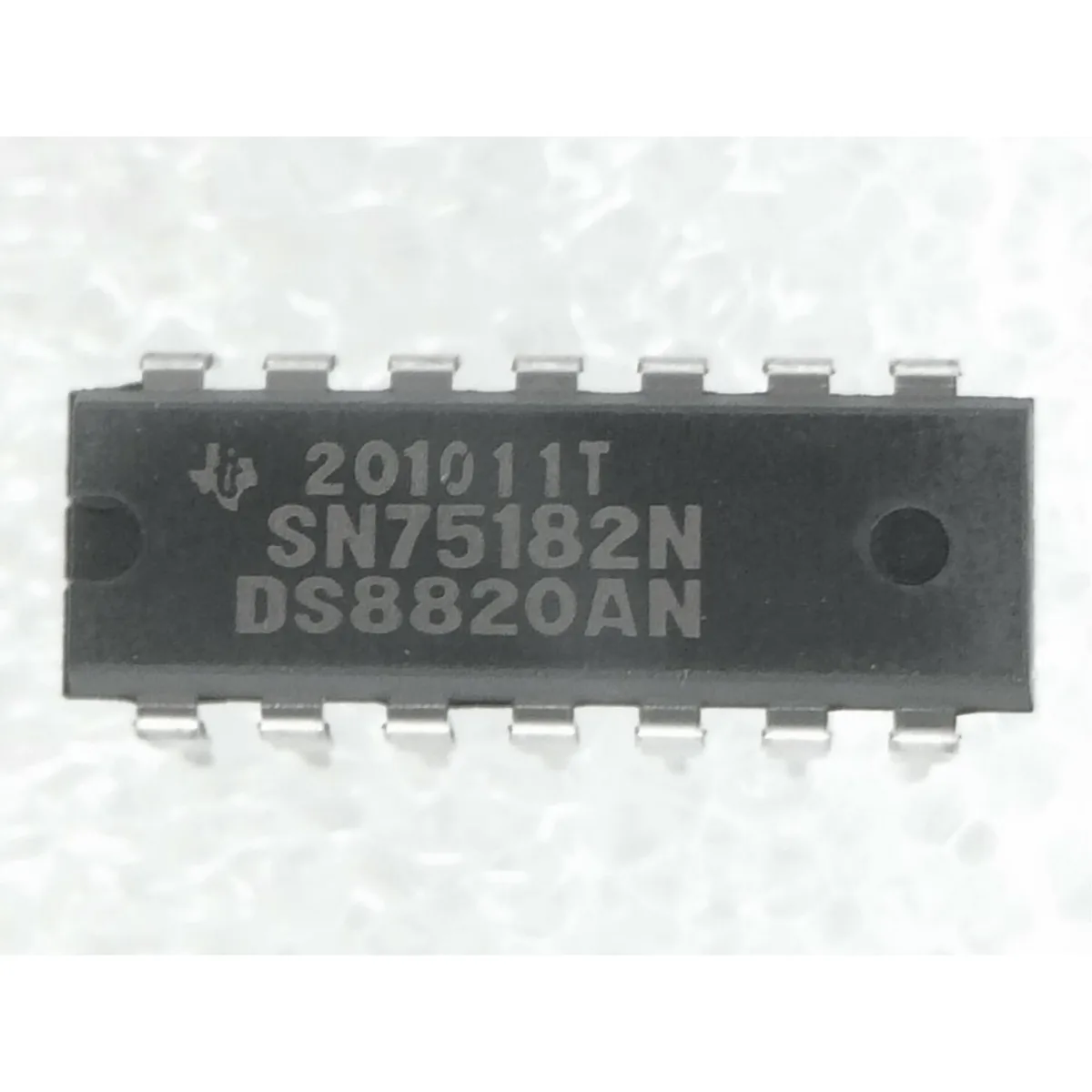 DS8820AN 75182N IC DUAL LINE RCVR 14-PIN