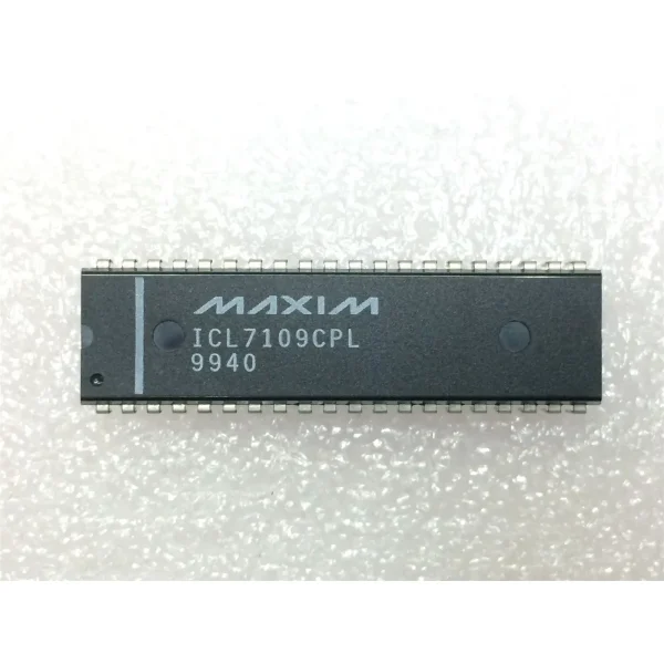 7109CPL IC ADC 3STATE BI OUT 12BIT 40PIN PDIP 2 PIECES